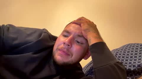 Snapshot of thatguymichael93 chatting on 10/26/25, 08:31 thatguymichael93 online show from 10/26/25, 08:31