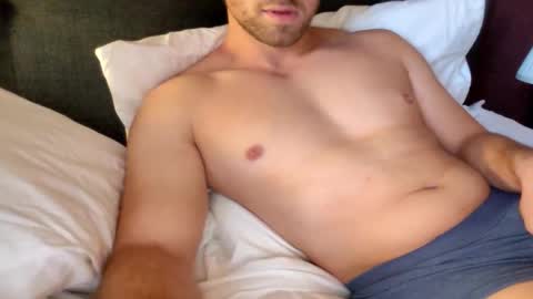 Snapshot of thatgymlad chatting on 11/25/25, 09:20 thatgymlad online show from 11/25/25, 09:20