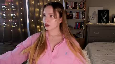 Snapshot of thatonerabbit chatting on 04/12/26, 01:05 Alice online show from 04/12/26, 01:05