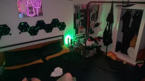 Snapshot of thatsluttynurse chatting on 04/14/26, 06:41 thatsluttynurse online show from 04/14/26, 06:41