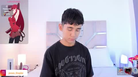 Thayler  online show from 11/28/25, 12:08