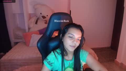 Snapshot of thays_mawakye01 chatting on 03/19/26, 09:52 Paola online show from 03/19/26, 09:52