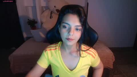 Snapshot of thays_mawakye01 chatting on 03/29/26, 02:50 Paola online show from 03/29/26, 02:50