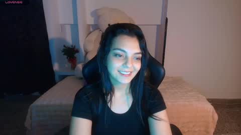 Snapshot of thays_mawakye01 chatting on 03/30/26, 07:48 Paola online show from 03/30/26, 07:48