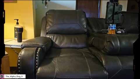 the_alpha_dog_xxx online show from 03/18/26, 09:51
