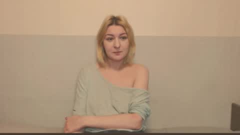 Snapshot of the_basic_instinctt chatting on 11/25/25, 11:16 Eva online show from 11/25/25, 11:16