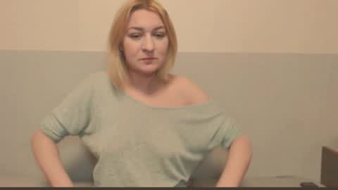 Snapshot of the_basic_instinctt chatting on 02/15/26, 10:39 Eva online show from 02/15/26, 10:39