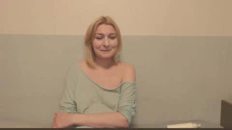 Snapshot of the_basic_instinctt chatting on 02/19/26, 09:33 Eva online show from 02/19/26, 09:33