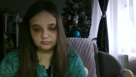 Snapshot of the_best_girl_in_the_world1 chatting on 11/11/25, 08:03 best girl online show from 11/11/25, 08:03