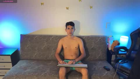 Snapshot of the_boys02 chatting on 02/26/26, 09:36 the_boys02 online show from 02/26/26, 09:36