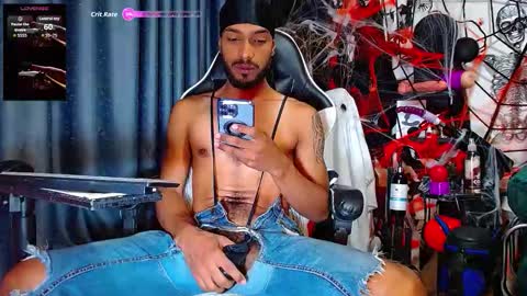 Snapshot of the_dog_lian chatting on 10/14/25, 12:50 the dog lian online show from 10/14/25, 12:50