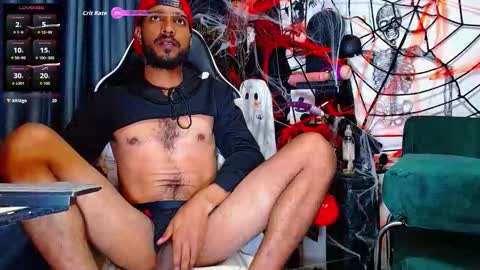 Snapshot of the_dog_lian chatting on 10/21/25, 01:06 the dog lian online show from 10/21/25, 01:06