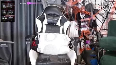 Snapshot of the_dog_lian chatting on 10/26/25, 11:20 the dog lian online show from 10/26/25, 11:20