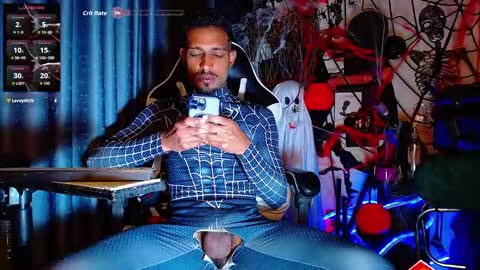 Snapshot of the_dog_lian chatting on 10/31/25, 02:18 the dog lian online show from 10/31/25, 02:18