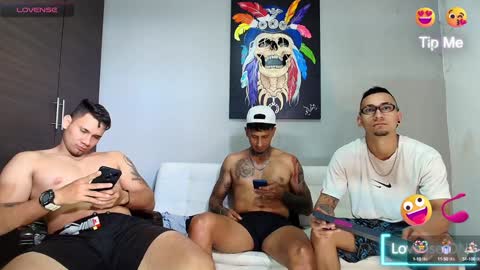 Snapshot of the_golden_boys chatting on 01/18/25, 07:15 SCOTT THEO KAMERON GENDERSON online show from 01/18/25, 07:15