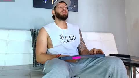 Snapshot of the_golden_boys chatting on 02/28/25, 02:09 SCOTT THEO KAMERON GENDERSON online show from 02/28/25, 02:09