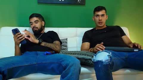 Snapshot of the_golden_boys chatting on 09/12/25, 02:55 SCOTT THEO KAMERON GENDERSON online show from 09/12/25, 02:55