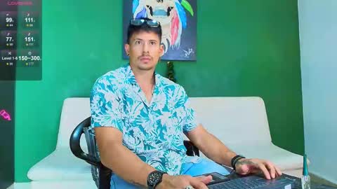 Snapshot of the_golden_boys chatting on 12/18/25, 07:53 SCOTT THEO KAMERON GENDERSON online show from 12/18/25, 07:53