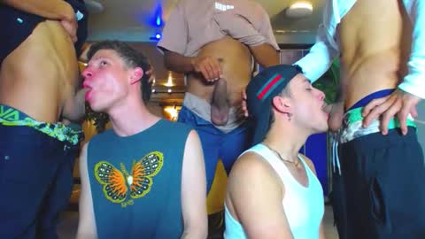 Snapshot of the_goodfellas chatting on 11/11/25, 09:15 the goodfellas online show from 11/11/25, 09:15