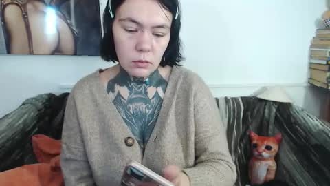 Snapshot of the_ice_woman chatting on 09/19/25, 02:46 the_ice_woman online show from 09/19/25, 02:46