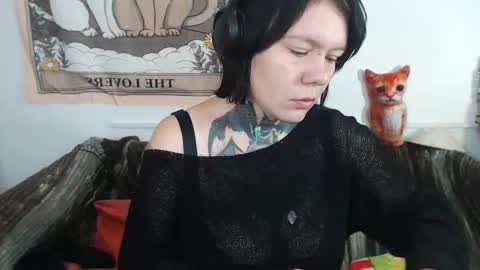 Snapshot of the_ice_woman chatting on 10/01/25, 02:39 the_ice_woman online show from 10/01/25, 02:39