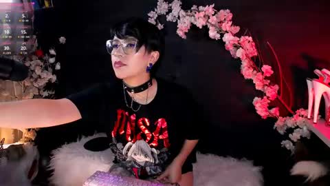 Snapshot of the_kitty_roxy chatting on 05/28/26, 06:32 ... ... online show from 05/28/26, 06:32