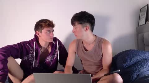 the_lionss online show from 04/17/26, 09:51