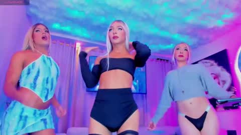 Snapshot of the_palace_of_paris chatting on 03/07/25, 11:07 the_palace_of_paris online show from 03/07/25, 11:07