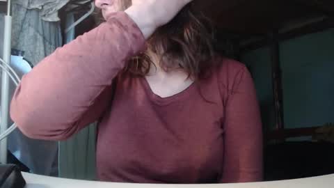 Ekye online show from 10/15/25, 10:04