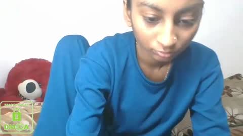 Snapshot of the_right_girl chatting on 01/29/25, 06:54 Suzan Sexy online show from 01/29/25, 06:54