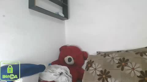 Snapshot of the_right_girl chatting on 02/18/25, 01:22 Suzan Sexy online show from 02/18/25, 01:22