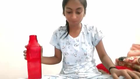 Snapshot of the_right_girl chatting on 09/23/25, 05:21 Suzan Sexy online show from 09/23/25, 05:21