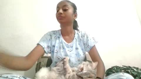 Snapshot of the_right_girl chatting on 09/26/25, 05:55 Suzan Sexy online show from 09/26/25, 05:55