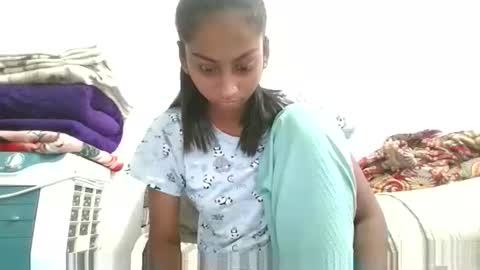 Snapshot of the_right_girl chatting on 11/19/25, 05:29 Suzan Sexy online show from 11/19/25, 05:29