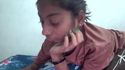 Snapshot of the_right_girl chatting on 12/19/25, 05:25 Suzan Sexy online show from 12/19/25, 05:25