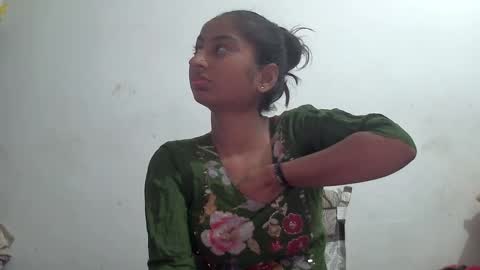 Snapshot of the_right_girl chatting on 02/05/26, 01:38 Suzan Sexy online show from 02/05/26, 01:38