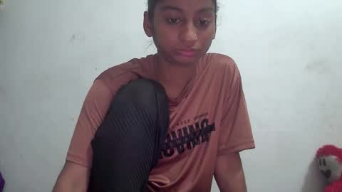 Snapshot of the_right_girl chatting on 02/11/26, 12:21 Suzan Sexy online show from 02/11/26, 12:21