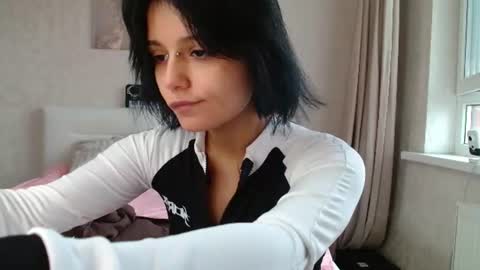 the_slutty_fox online show from 06/12/26, 01:43