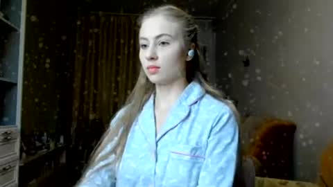 Snapshot of the_steel_magnolia_ chatting on 01/06/25, 02:47 Ally STREAMING ON TWITCH NOW Check my Twitter for updates online show from 01/06/25, 02:47