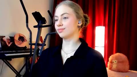 Snapshot of the_steel_magnolia_ chatting on 10/15/25, 03:56 Ally STREAMING ON TWITCH NOW Check my Twitter for updates online show from 10/15/25, 03:56