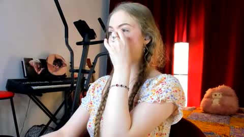 Snapshot of the_steel_magnolia_ chatting on 10/22/25, 01:44 Ally STREAMING ON TWITCH NOW Check my Twitter for updates online show from 10/22/25, 01:44