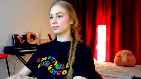 Ally    STREAMING ON TWITCH NOW Check my Twitter for updates online show from 03/14/26, 05:40