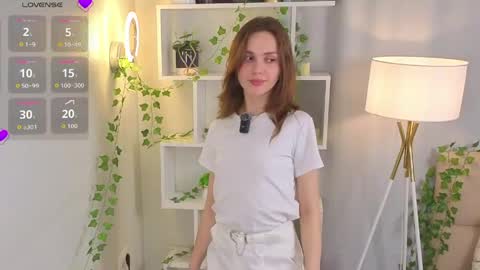 My name is Cynthia and Im very happy to see you in my sweet room  online show from 06/08/26, 03:07