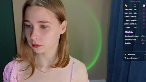 Snapshot of the_vickky chatting on 02/19/26, 06:37 Vicky online show from 02/19/26, 06:37