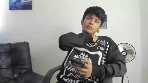 Snapshot of the_weed_guys chatting on 01/21/25, 04:58 Danny online show from 01/21/25, 04:58