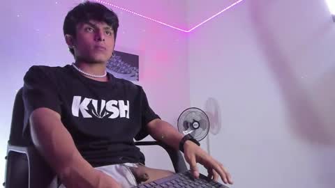 Snapshot of the_weed_guys chatting on 01/25/25, 12:38 Danny online show from 01/25/25, 12:38