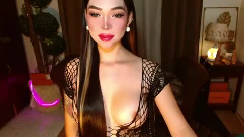thea_whong online show from 04/22/26, 01:41