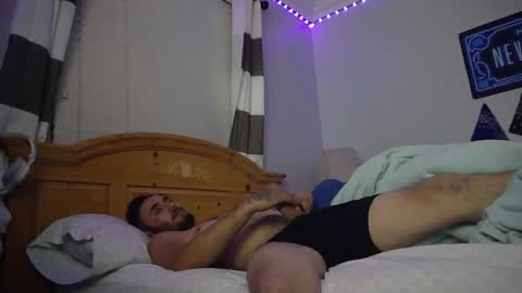 Snapshot of theamezcua98 chatting on 01/24/25, 09:06 theamezcua98 online show from 01/24/25, 09:06