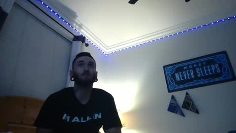 Snapshot of theamezcua98 chatting on 02/19/25, 09:50 theamezcua98 online show from 02/19/25, 09:50