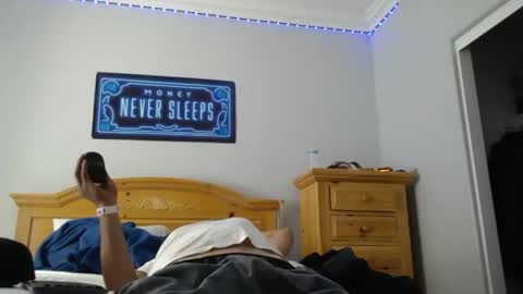 Snapshot of theamezcua98 chatting on 10/01/25, 07:53 theamezcua98 online show from 10/01/25, 07:53